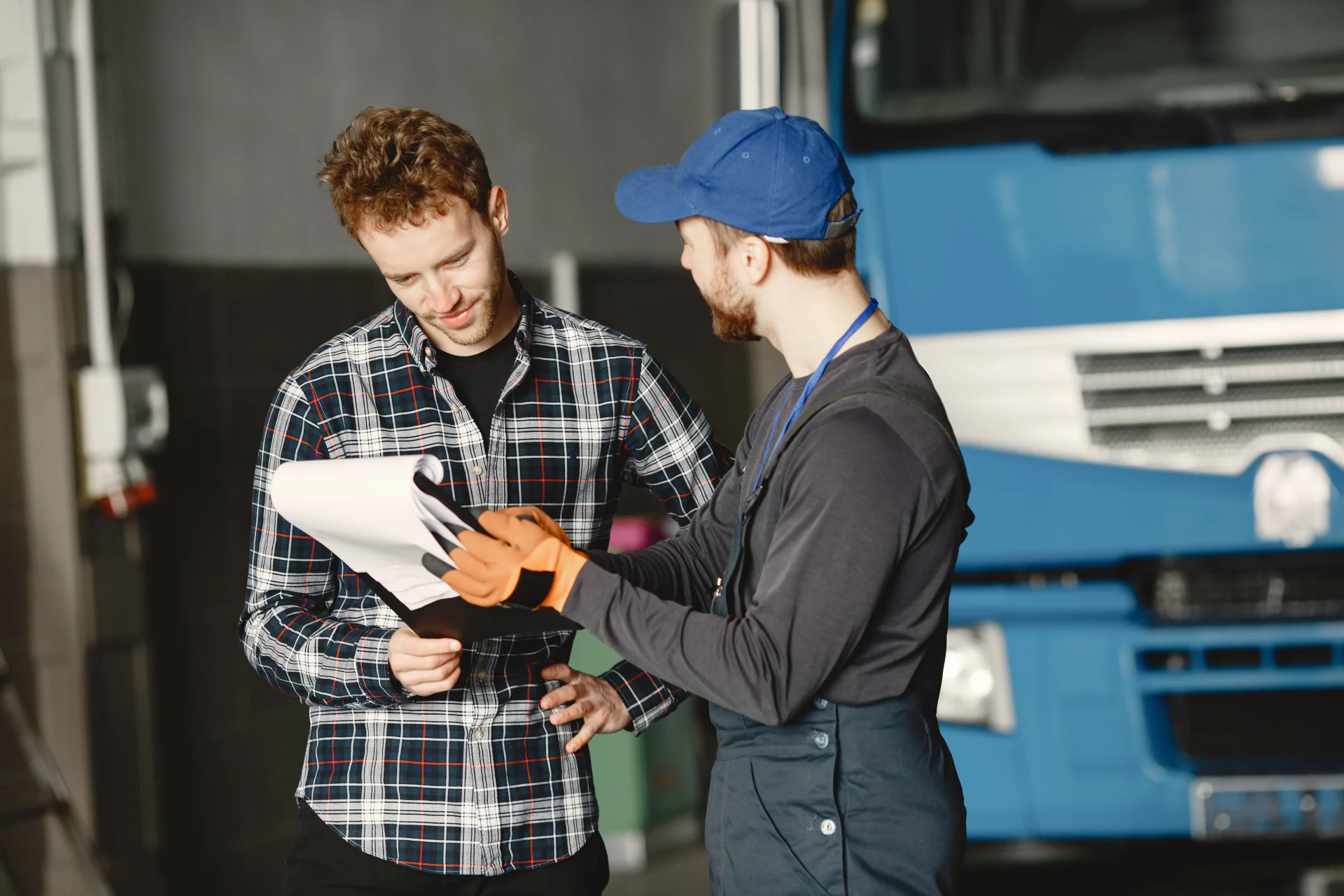 Lawyer consulting a truck accident victim in Lawrence KS