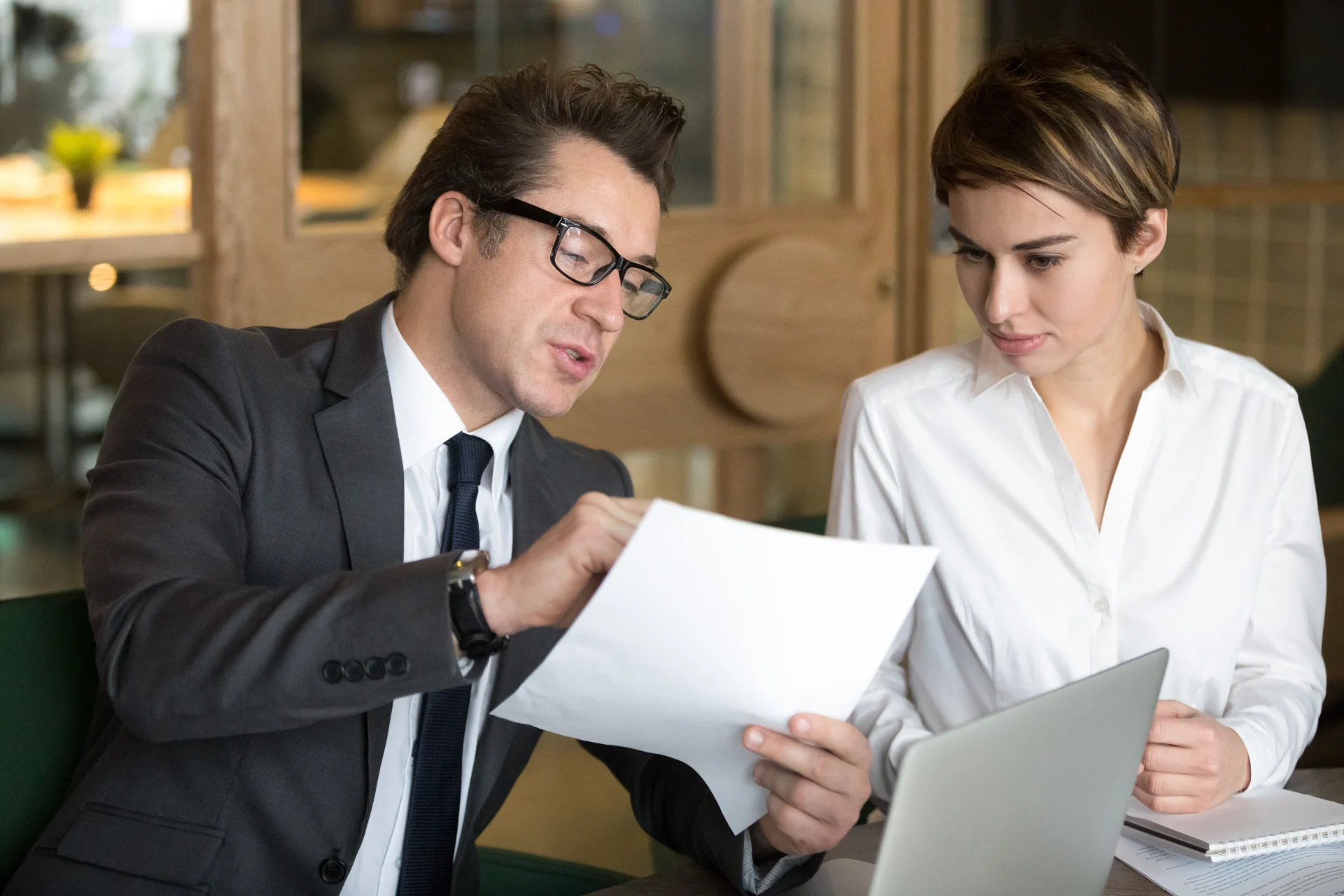 Avoid Mistakes: How to Hire the Best Auto Accident Lawyer